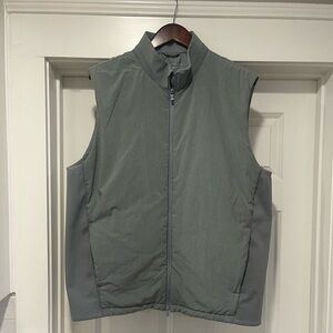 Holderness and Bourne King Vest